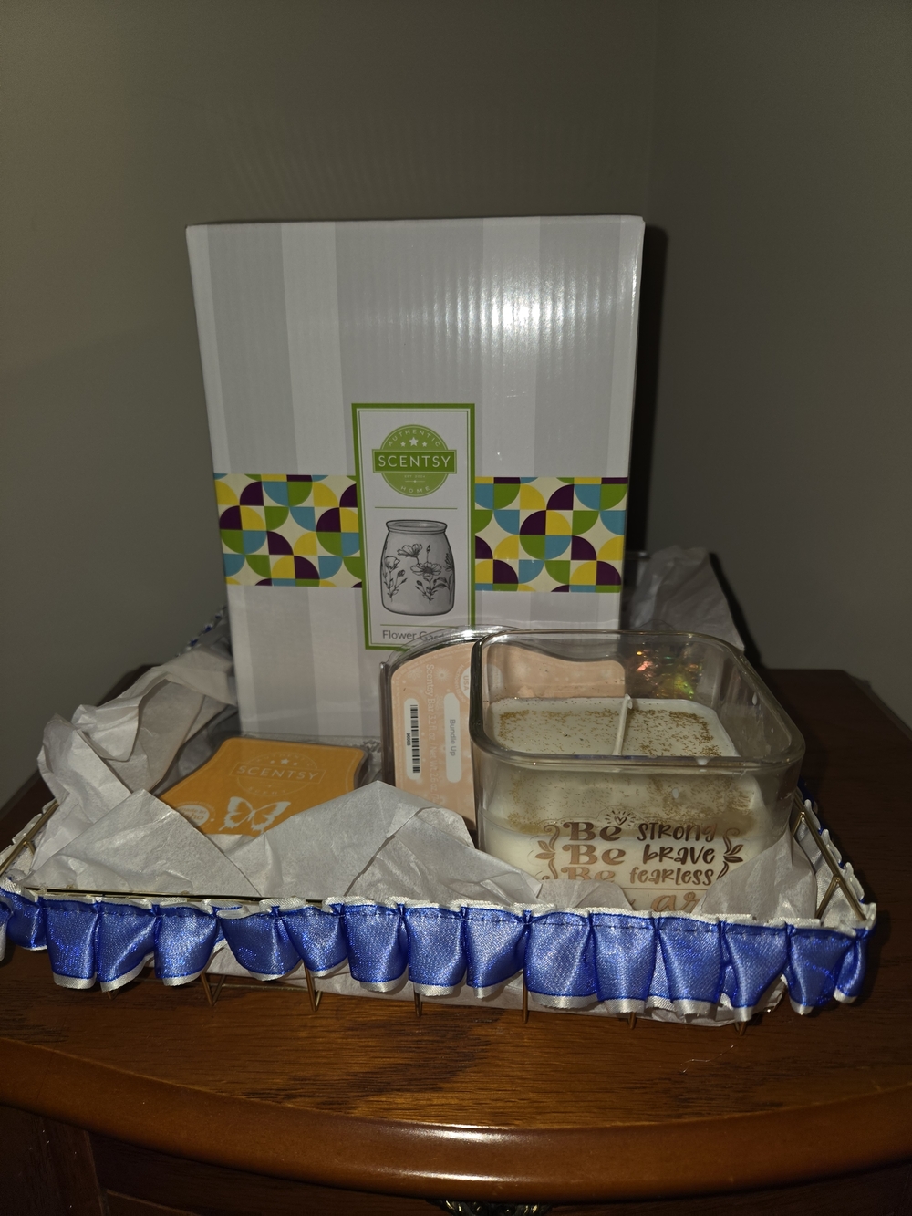 Scentsy Gift Set with Purple Trim